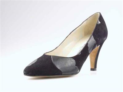 07197.jpg; 07197; instapper met handgeschilderde verfvlekken; pump