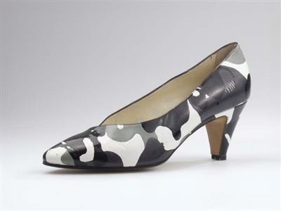 07199.jpg; 07199; Handbeschilderde instapper met Pollock-motief; pump