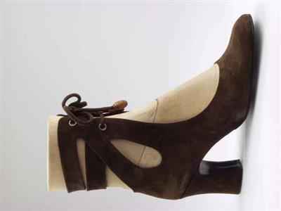 07427.jpg; 07427; 'Rinaldo 3'. nzending voor de International Shoe Design Competition (I.S.D.C.) van 1971. Ingezonden met 7259, 7430 en 3794.; tangoschoen