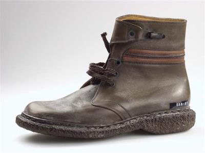 07463.jpg; 07463; 'Arosa'. Eerste eervolle vermelding bij de International Shoe Design Competition (I.S.D.C.) van 1969.; derbymolière