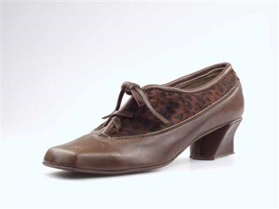 08116.jpg; 08116; Schoen met vetersluiting; rijgmolière