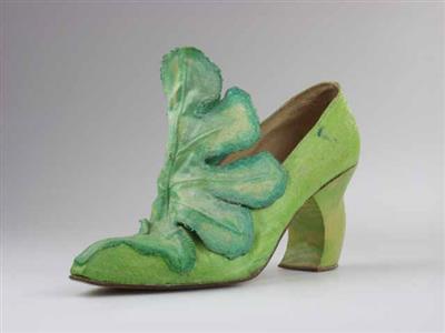 08262.jpg; 08262; Instapper met Painted serie, eindexamenstuk voor de kunstacademie.; pump