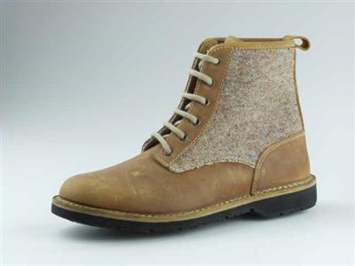 08319.jpg; 08319; hoge schoen met vetersluiting; derbybottine