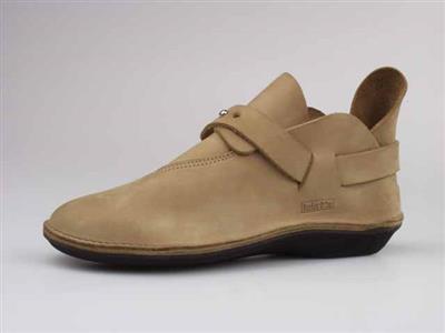 09011.jpg; 09011; schoen met hielbandje; bandschoen