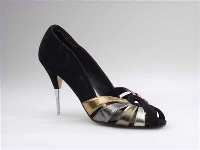 09332.jpg; 09332; Instapper met open teen; pump