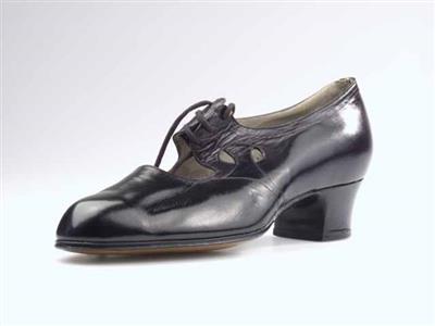 09356.jpg; 09356; bandschoen met vetersluiting; bandschoen