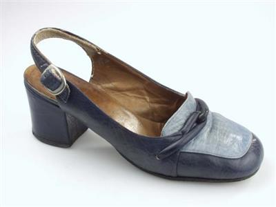 09792.jpg; 09792; instapper met hielbandje en gesp; slingback