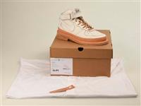 0ba5ca78-e4b0-458e-84ff-8a39c10c3396.jpg; 12482; Peterson Stoop Air Force 1 straight; sneaker