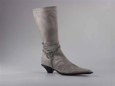 10130.jpg; 10130; kuitlaars met sierveter en ritssluiting; kuitlaars