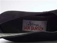 10305.1.jpg; 10305; Pump met a-symetrische sluitlijn; pump