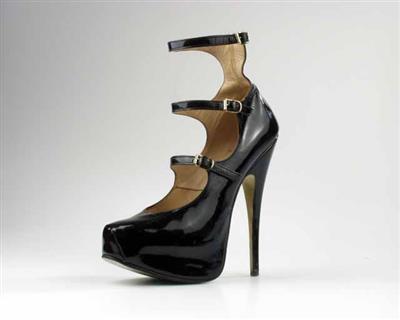 10437.jpg; 10437; Pump met 3 enkelbanden en hoge plateauzool.; pump