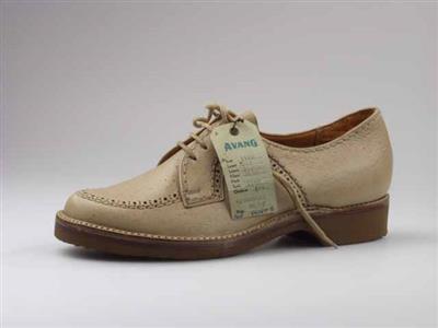10510.jpg; 10510; Lage schoen met vetersluiting; derbymolière