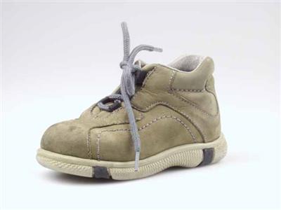 10770.jpg; 10770; hoge schoen met vetersluiting.; rijgbottine