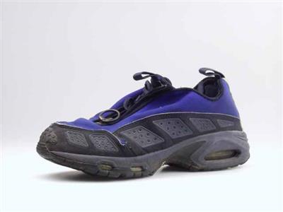 10822.jpg; 10822; Schoen met ritssluiting op wreef.; sneaker