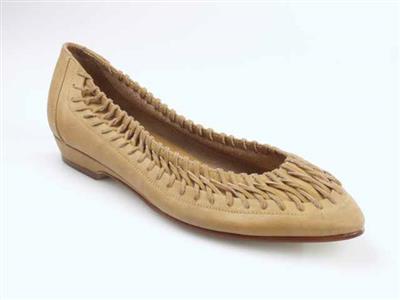 11281.jpg; 11281; Ballerina met vlechtwerk rond sluitlijn; ballerina