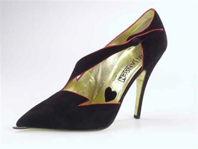 11288.jpg; 11288; 'Goldfinger'.; pump