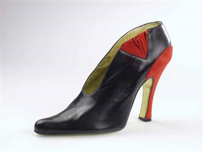 11295.jpg; 11295; Instapper met geplooid V-vormig inzetstuk; pump