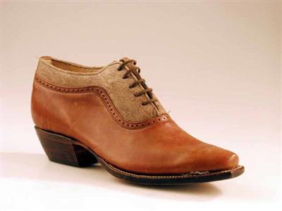 11978.jpg; 11978; lage schoen met vetersluiting; rijgmolière