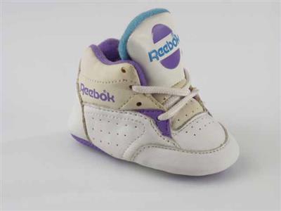 12017.jpg; 12017; Hoge schoen met veter; sneaker