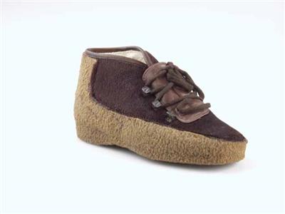 12042.jpg; 12042; hoge schoen met vetersluiting; rijgmolière