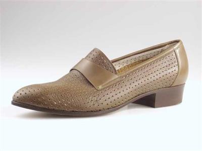 12056.jpg; 12056; Instapper met klep; loafer