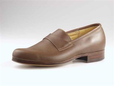 12057.jpg; 12057; Instapper met klep; loafer