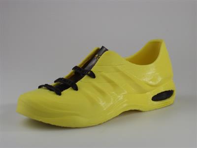 12139.jpg; 12139; Kunststof schoen uit één stuk met tong en laddersluitingen; sneaker