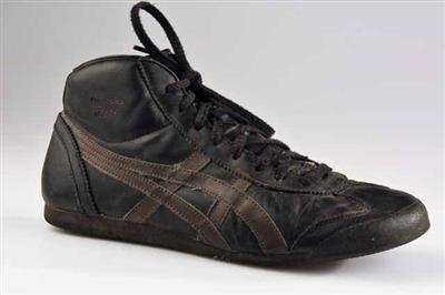 12b1c76f-09fc-4673-8bc7-3b295b2d757c.jpg; 12290; Hoge schoen met vetersluiting; sneaker