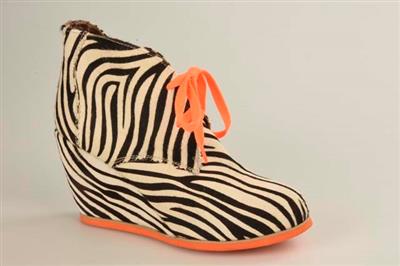 1b2f9e07-9945-4a01-8631-bfc67b06e8e0.jpg; 12626; Veterschoen met zebraprint; derby moliere