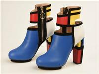 1d074192-1523-4ab3-8d6f-b923caaf951f.jpg; 12506; Pump 'Van Hollandse Bodem' met bijbehorende doos en schoenenzak; pump