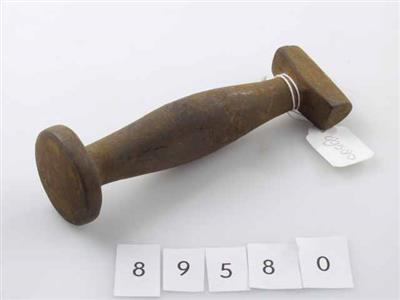89580.jpg; 89580; hamer zonder steel voor het omvouwen en vastkloppen van overleer; omboekhamer