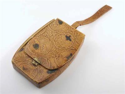 98072.jpg; 98072; ; reisnecessaire met inhoud