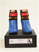 d104d2a5-8b64-45c9-856c-c95b6032d82c.jpg; 12506; Pump 'Van Hollandse Bodem' met bijbehorende doos en schoenenzak; pump