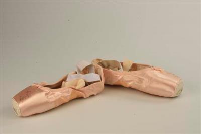 eab9aaca-de83-4bad-a63d-1fa11c8d8b85.jpg; 12623; Paar spitzen van 1e solist van de Nationale Opera/Nationaal ballet, Igone de Jongh; spitz