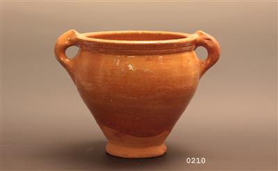 00000311.jpg; 0210; voorraadpot met twee oren; pot