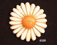 00000393.jpg; 0328; Margriet broche als teken van stil verzet; broche