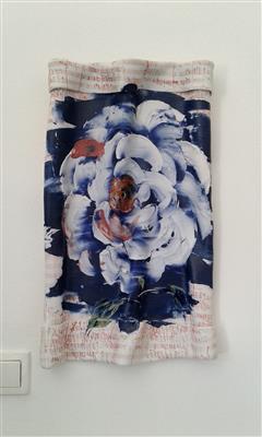 8262.jpg; 8262; 'Blossom at Night'; wandsculptuur