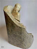 8555a.jpg; 8555; Boekensteun met sculptuur zittende vrouw; boekensteun