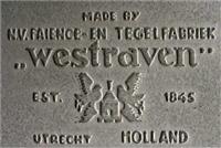 CE0082a1.jpg; CE0082; H. Maria met kind aan tafel + tekst; reliëftegel