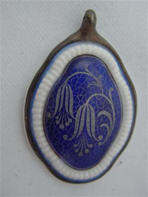 PD0963.jpg; PD0963; Sieraad Rosenthal - hanger; hanger (sieraad)