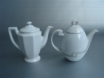 PD1349.jpg; PD1349; Twee miniatuur koffiepotten; miniatuur