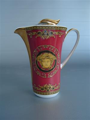 PD1358.jpg; PD1358; Zes koffiepotjes 'Ikarus'; miniatuur