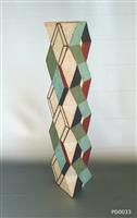 d8b79c02-979d-4517-93da-41d154fe9410.jpg; PD0033; Geometrische vaas met blokkendecor; vaas