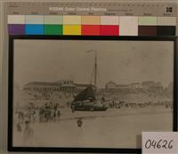 04626aJPG.jpg; 04626; Bomschuit op strand, Zandvoort; foto ingelijst