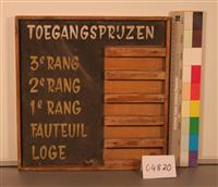 04820a.jpg; 04820; Toegangsprijzen bord; uithangbord