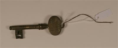 04827b.jpg; 04827; sleutel van kamer 96, Grand Hotel, Zandvoort; sleutel