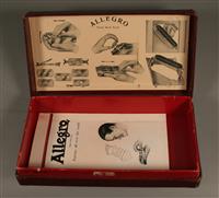 04874c.jpg; 04874; Allegro: automatisch Slijp-en Aanzetapparaat voor scheermesjes; scheergerei