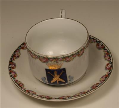 04955b.jpg; 04955; Kop en schotel met wapen van Zandvoort; kop en schotel