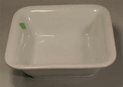 05228b.jpg; 05228; schaal van Duitse Luftwaffe 1940; aardewerk