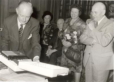 08628.jpg; 08628; Gemeente; ceremonie